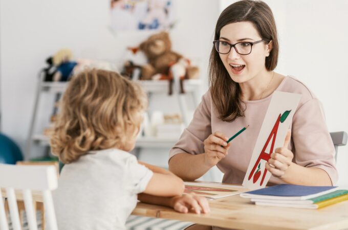 Dal “docente di sostegno” al “docente per l’inclusione”: un semplice cambio di nome?