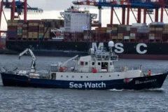 Sequestro nave Sea-Watch, nuova sconfitta per il Governo: condannato al risarcimento